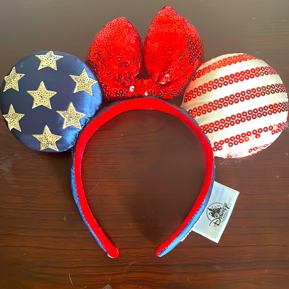 Minnie Mouse Headband Ears. Patriotic themed.